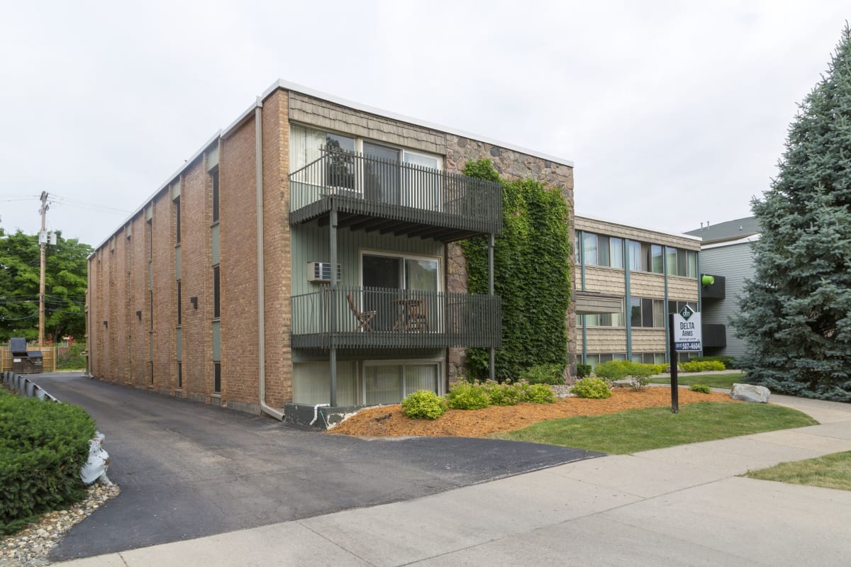 Photos and Video of Delta Arms Apartments in East Lansing, MI
